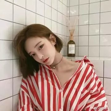 艾曼妞与罗丽妲